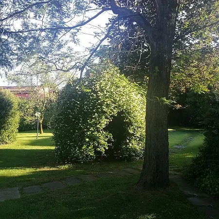 Rainbow Relais Bed and breakfast Lesa